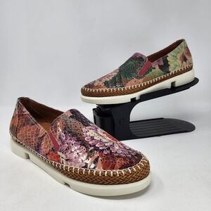 New L'Amour des Pieds Women's Stazzema Flats Floral Perforated Leather Size 7.5